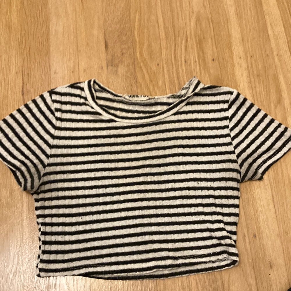 cropped tshirt
